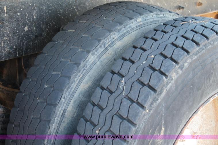 image for item C3681 1984 Mack RD686S dump truck