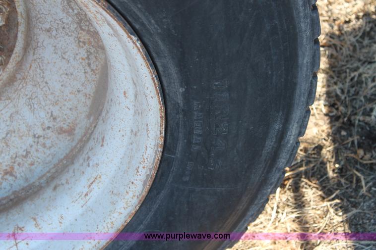 image for item C3681 1984 Mack RD686S dump truck