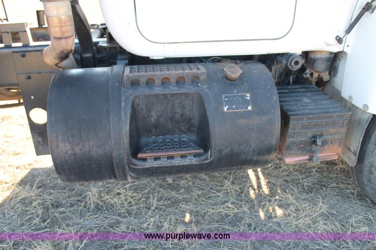 image for item C3681 1984 Mack RD686S dump truck