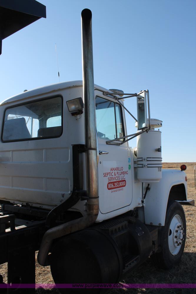 image for item C3681 1984 Mack RD686S dump truck