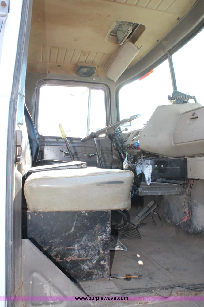 image for item C3681 1984 Mack RD686S dump truck