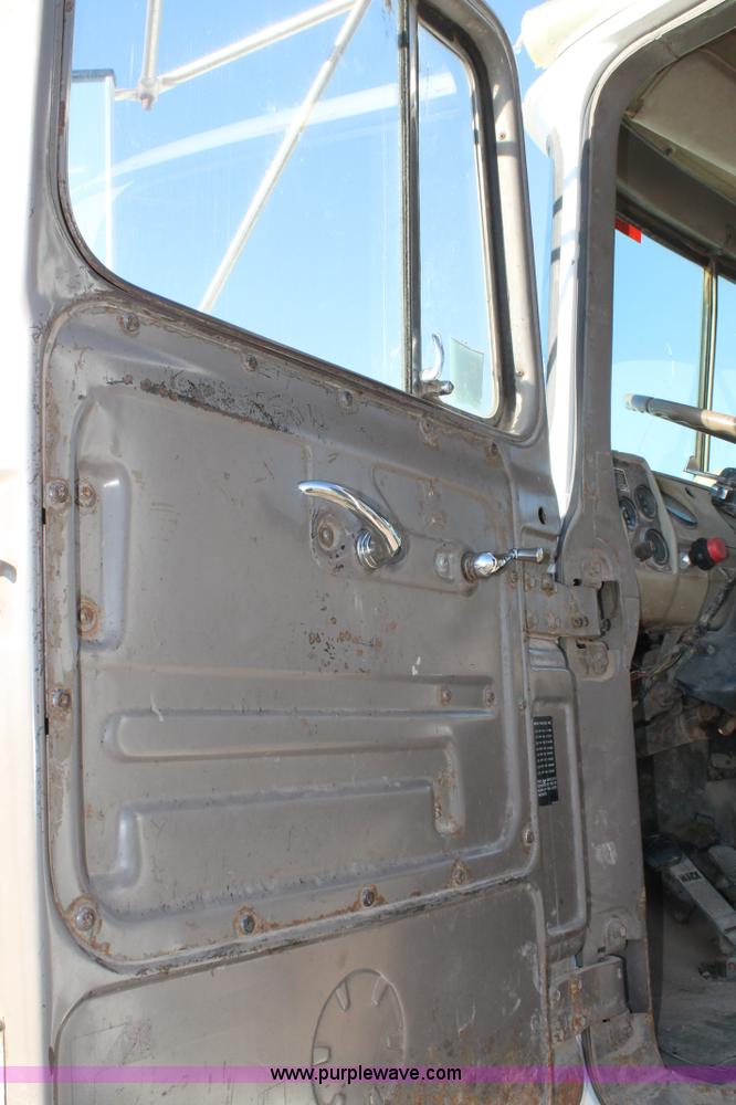 image for item C3681 1984 Mack RD686S dump truck