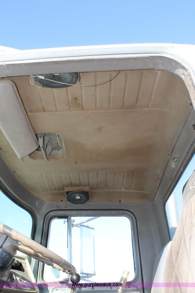 image for item C3681 1984 Mack RD686S dump truck