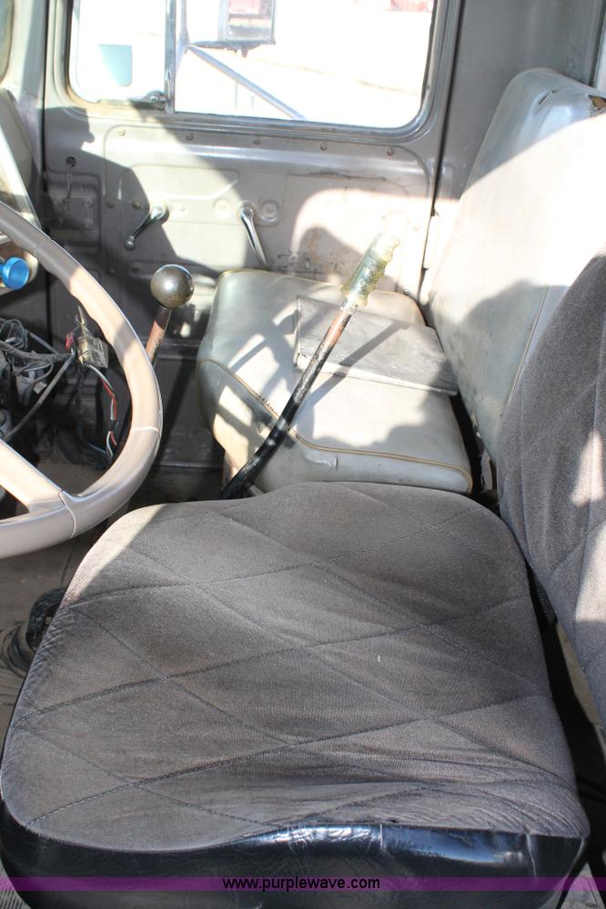 image for item C3681 1984 Mack RD686S dump truck