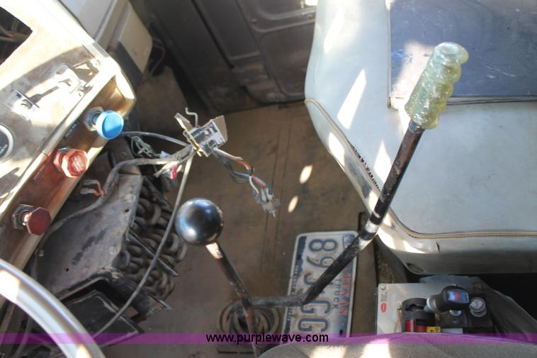 image for item C3681 1984 Mack RD686S dump truck