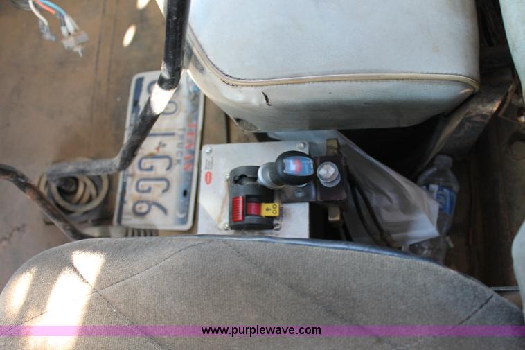 image for item C3681 1984 Mack RD686S dump truck