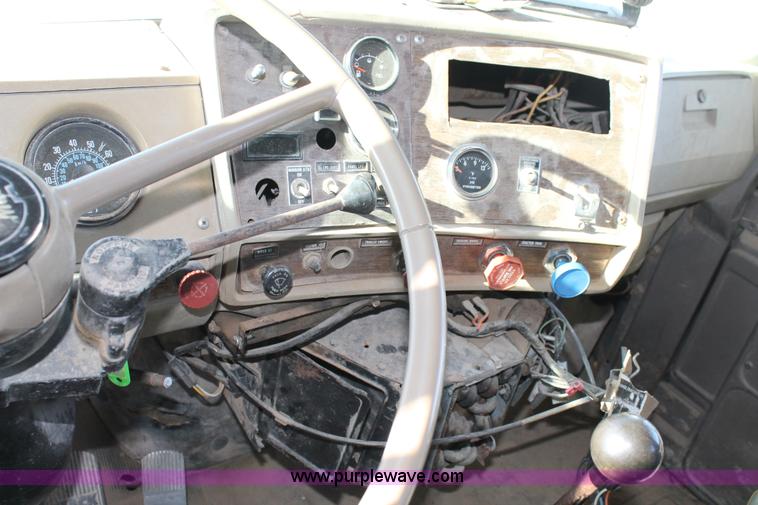 image for item C3681 1984 Mack RD686S dump truck