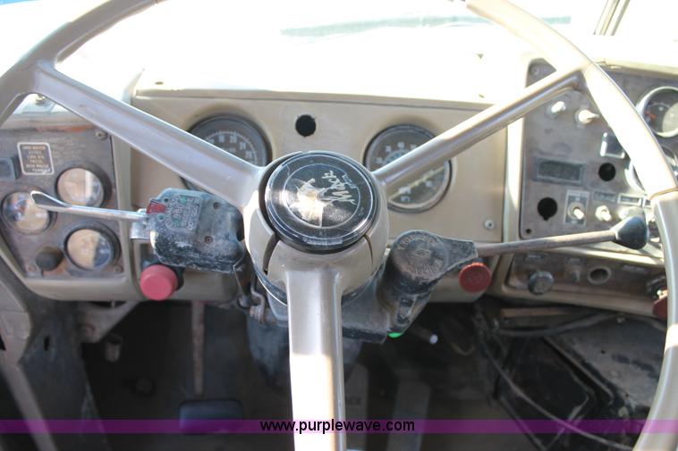 image for item C3681 1984 Mack RD686S dump truck