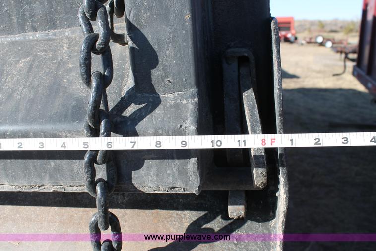 image for item C3681 1984 Mack RD686S dump truck