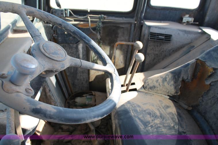 image for item C3687 Case W24C loader