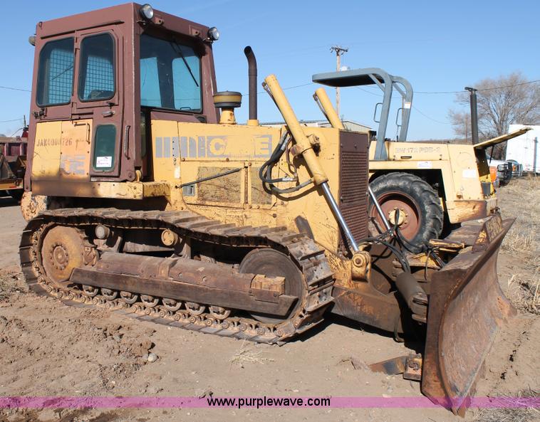 image for item C3689 1989 Case 1150E dozer