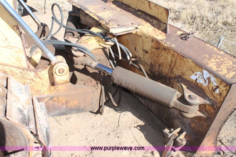 image for item C3689 1989 Case 1150E dozer