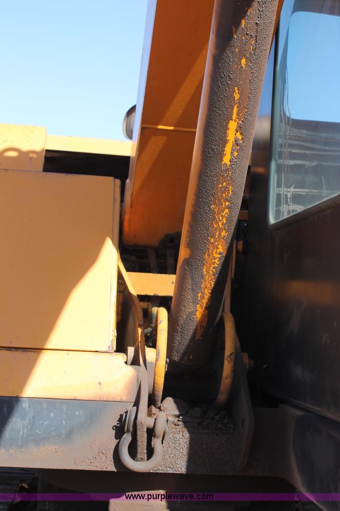 image for item C3695 1982 Case 880C excavator