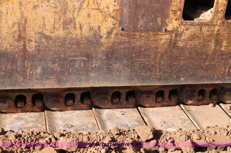 image for item C3695 1982 Case 880C excavator