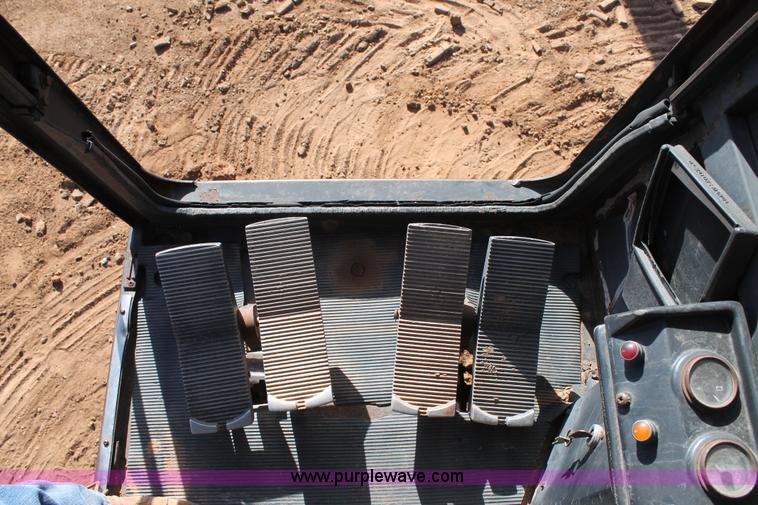 image for item C3695 1982 Case 880C excavator