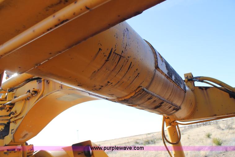 image for item C3696 John Deere 860 scraper