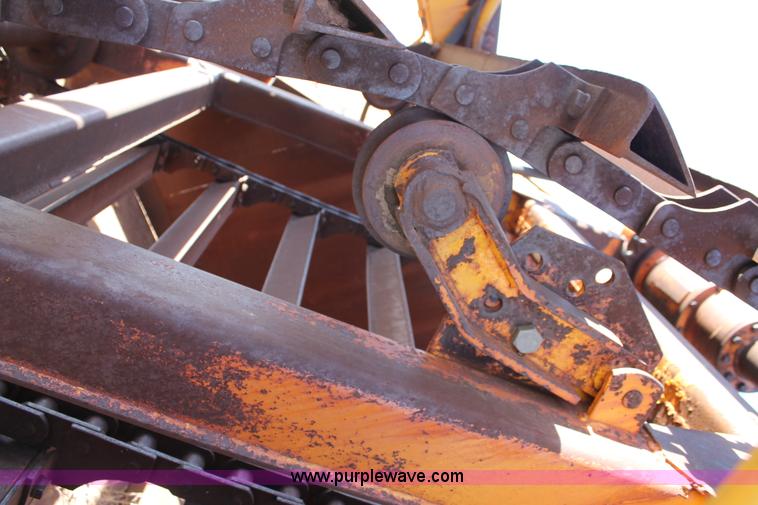 image for item C3696 John Deere 860 scraper