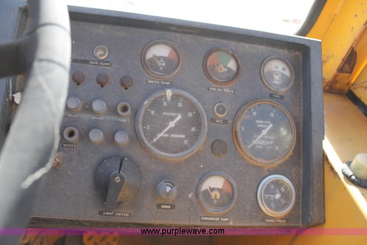 image for item C3696 John Deere 860 scraper