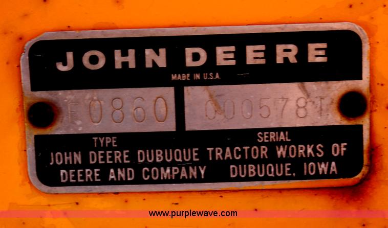 image for item C3696 John Deere 860 scraper