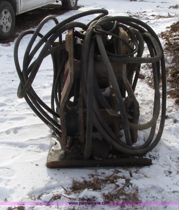 image for item E4646 Allied hydraulic plate compactor