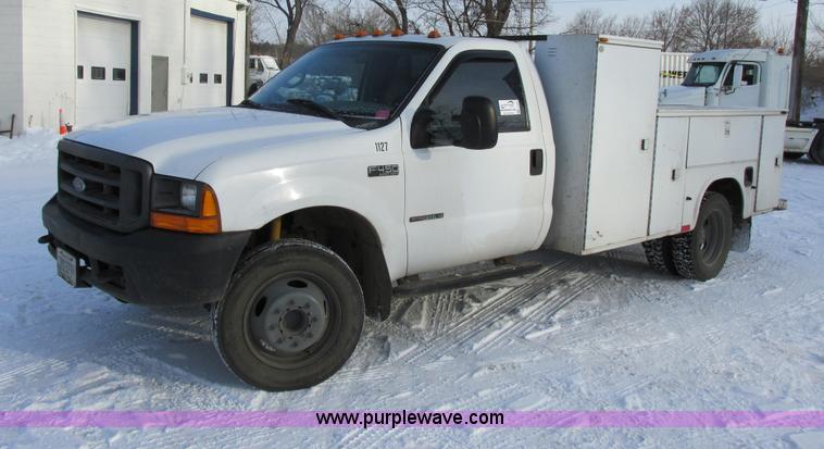 image for item E5246 2000 Ford F450 Super Duty utility truck