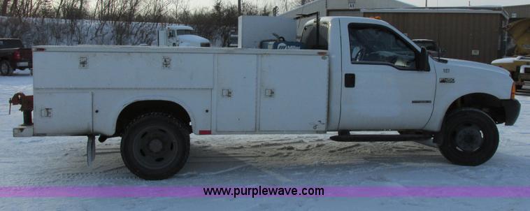 image for item E5246 2000 Ford F450 Super Duty utility truck