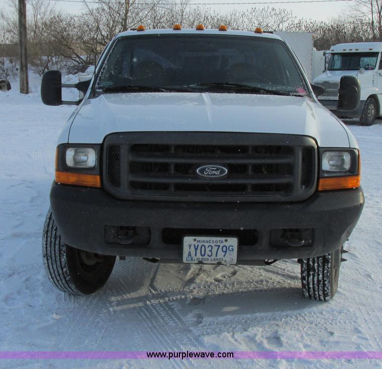 image for item E5246 2000 Ford F450 Super Duty utility truck