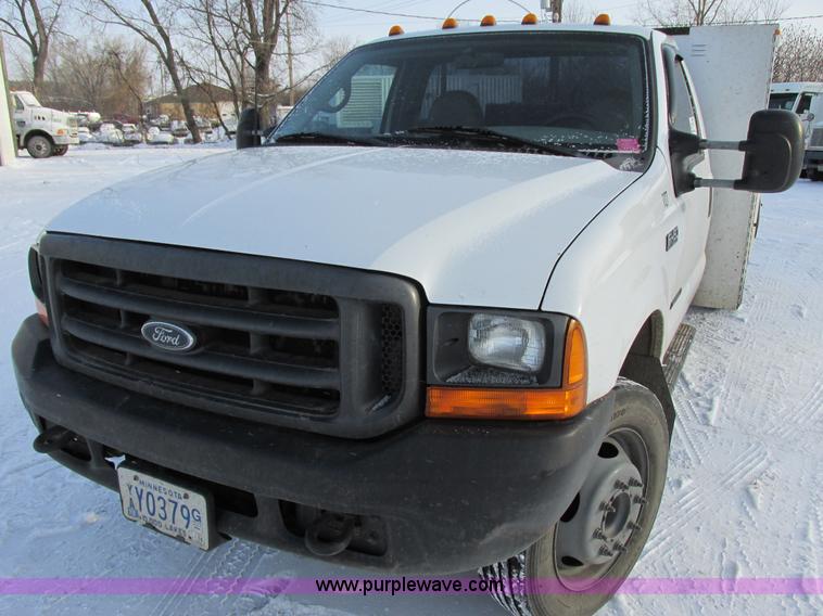 image for item E5246 2000 Ford F450 Super Duty utility truck