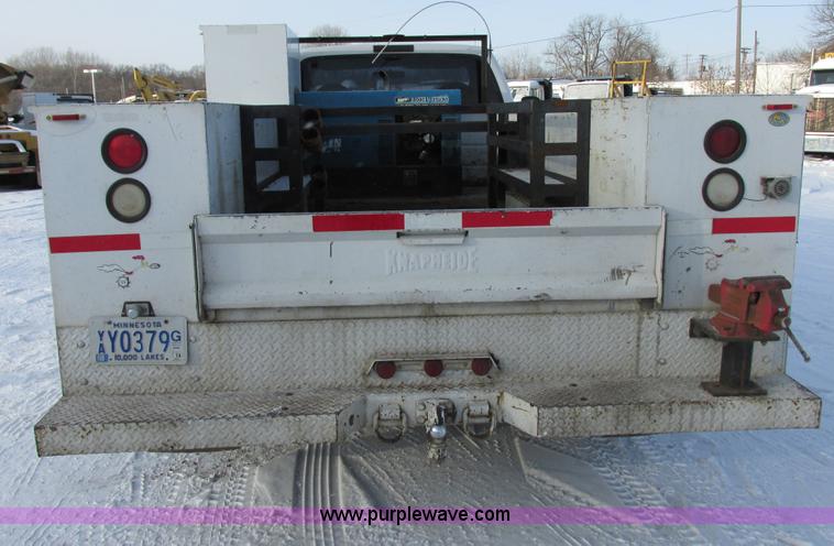 image for item E5246 2000 Ford F450 Super Duty utility truck