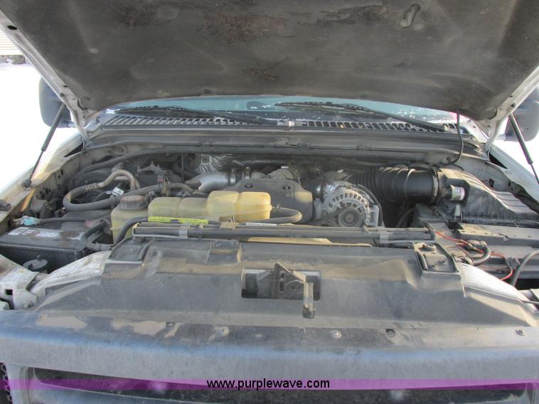 image for item E5246 2000 Ford F450 Super Duty utility truck