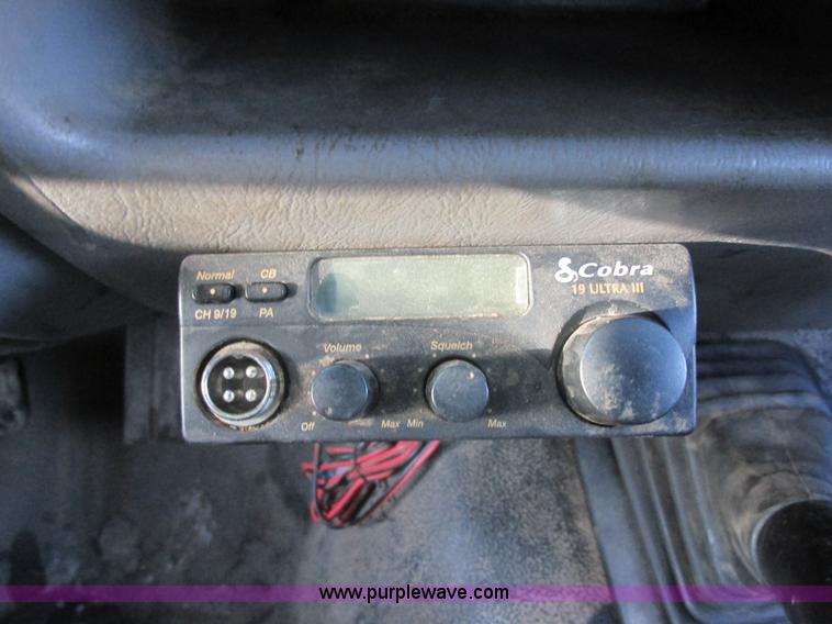 image for item E5246 2000 Ford F450 Super Duty utility truck