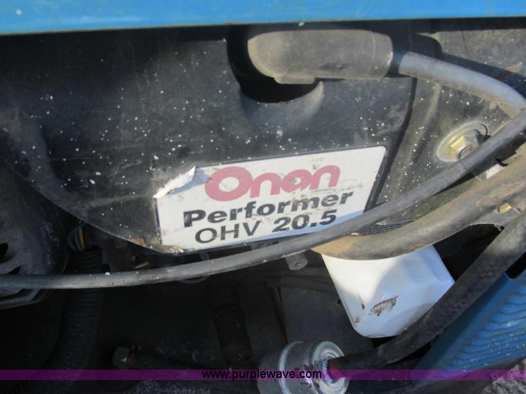 image for item E5246 2000 Ford F450 Super Duty utility truck