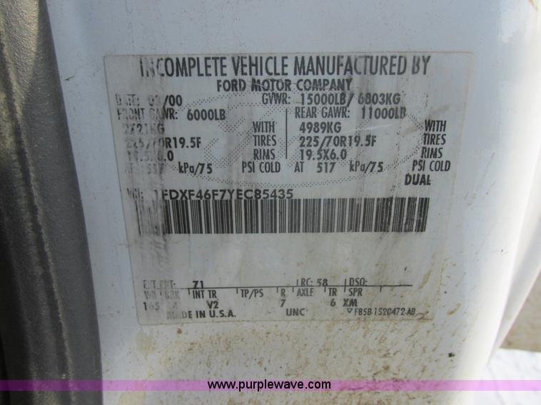 image for item E5246 2000 Ford F450 Super Duty utility truck