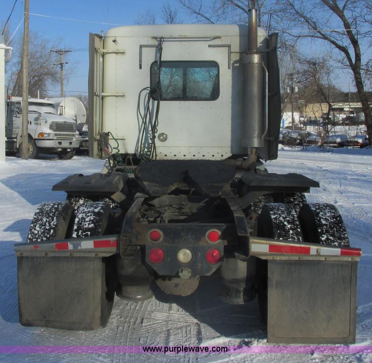 image for item E5247 2000 Freightliner Century Class semi truck