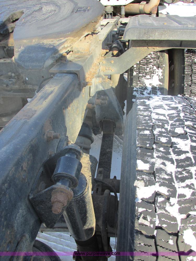 image for item E5247 2000 Freightliner Century Class semi truck