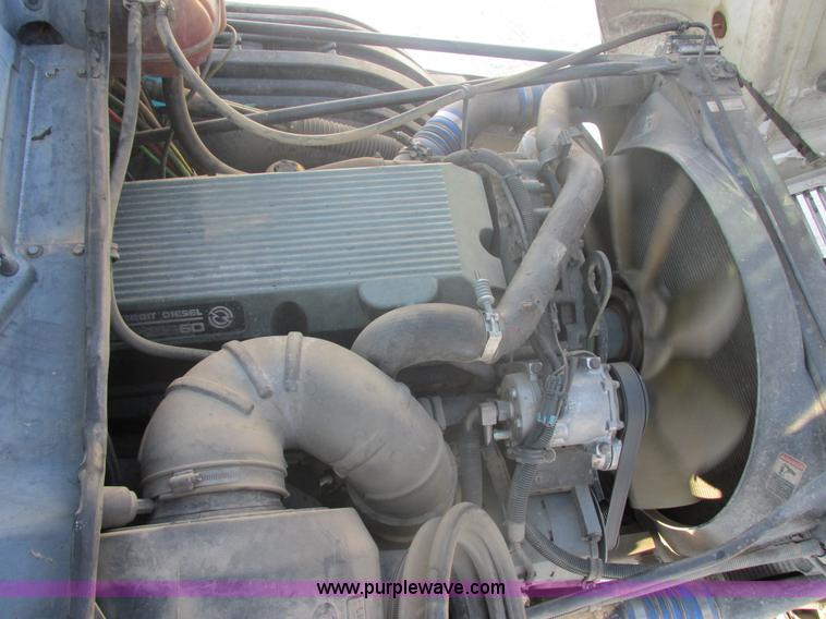 image for item E5247 2000 Freightliner Century Class semi truck