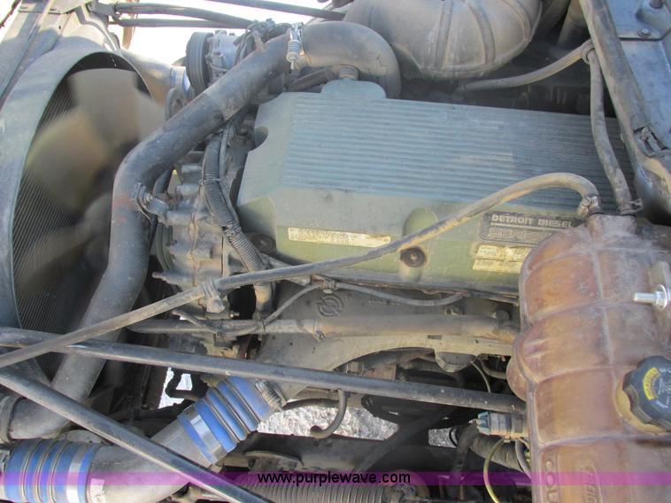 image for item E5247 2000 Freightliner Century Class semi truck