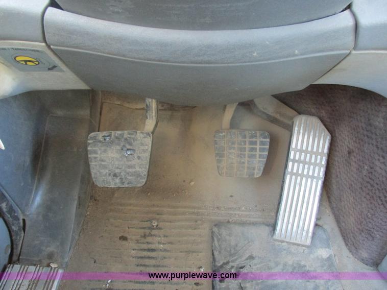 image for item E5247 2000 Freightliner Century Class semi truck