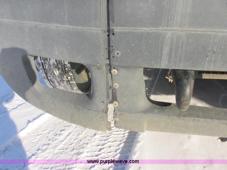 image for item E5247 2000 Freightliner Century Class semi truck