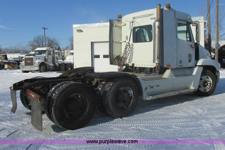 image for item E5248 2000 Freightliner Century Class semi truck