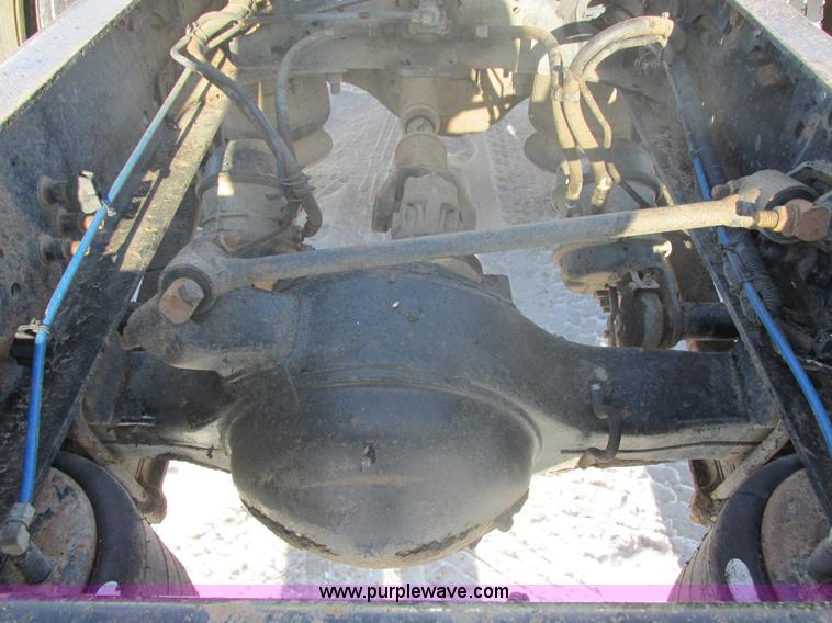 image for item E5248 2000 Freightliner Century Class semi truck