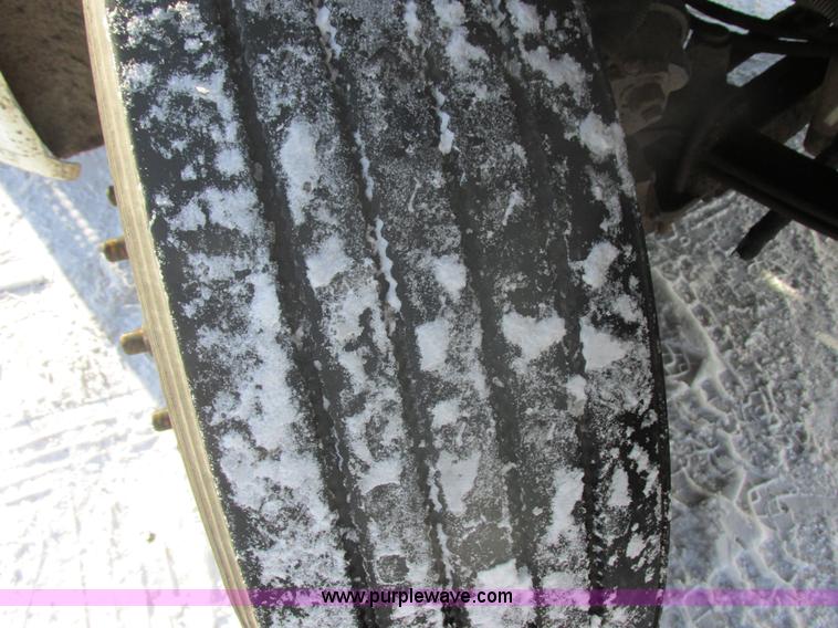 image for item E5248 2000 Freightliner Century Class semi truck