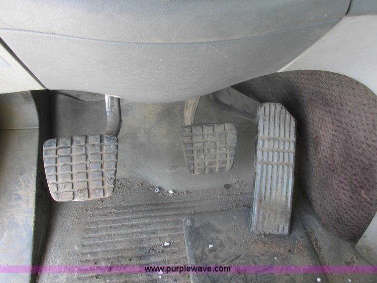 image for item E5248 2000 Freightliner Century Class semi truck