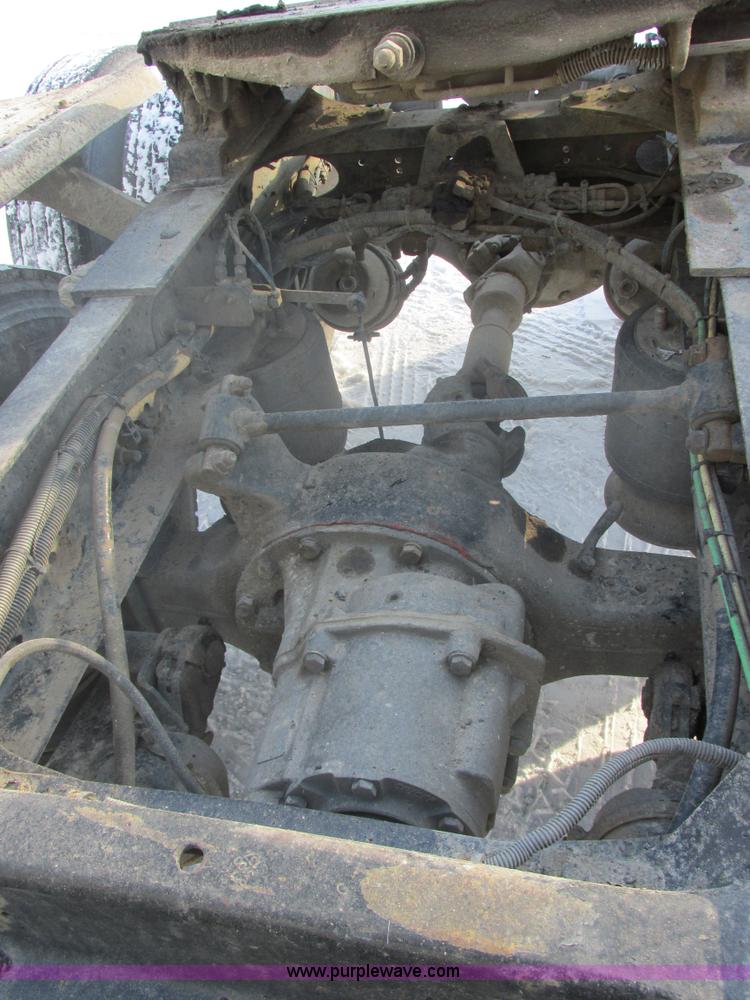 image for item E5249 2000 Freightliner Century Class semi truck