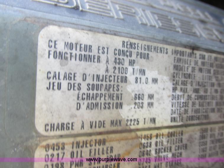 image for item E5249 2000 Freightliner Century Class semi truck