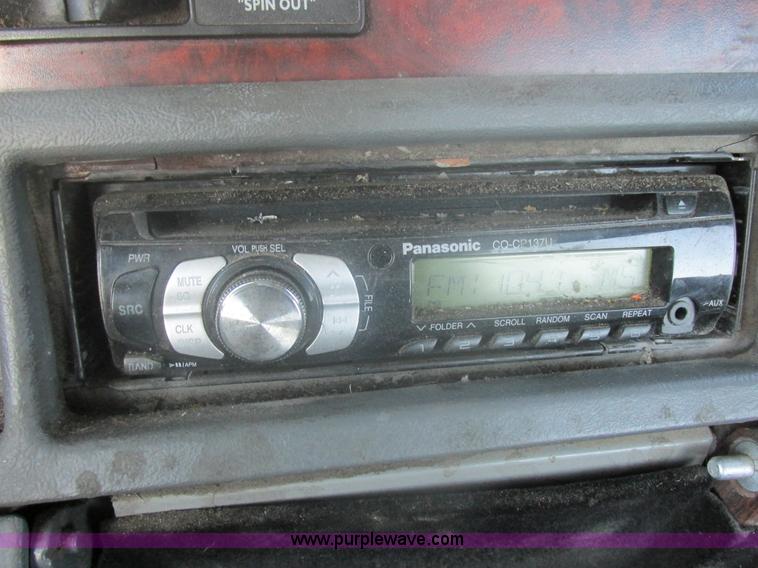 image for item E5249 2000 Freightliner Century Class semi truck