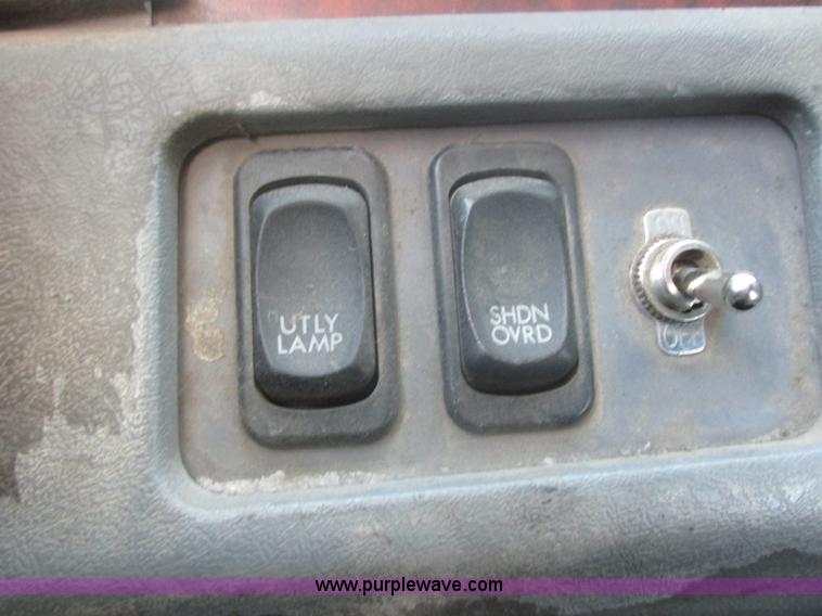 image for item E5249 2000 Freightliner Century Class semi truck