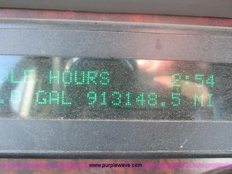 image for item E5249 2000 Freightliner Century Class semi truck