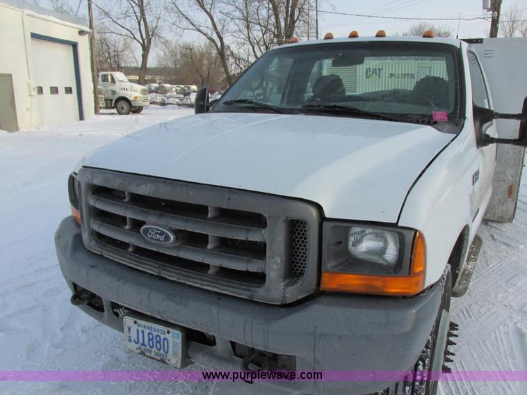 image for item E5250 2000 Ford F450 Super Duty XL utility truck