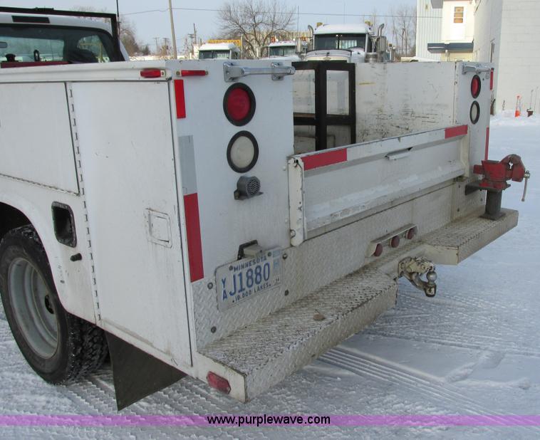 image for item E5250 2000 Ford F450 Super Duty XL utility truck